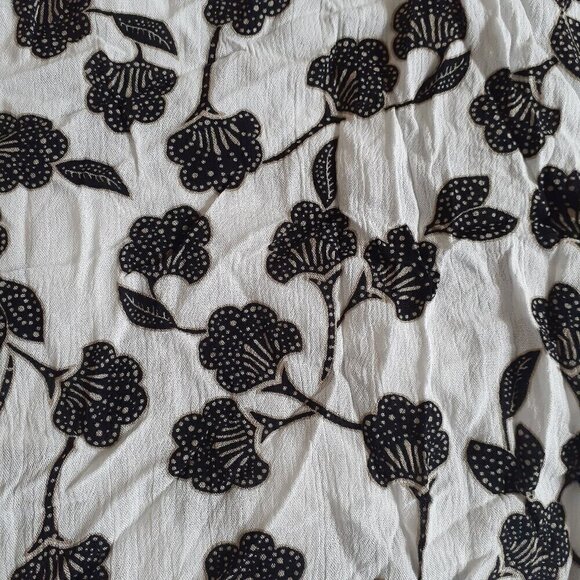 Lane Bryant Women's White Black Floral Tie Neck Blouse 22 - Picture 5 of 13